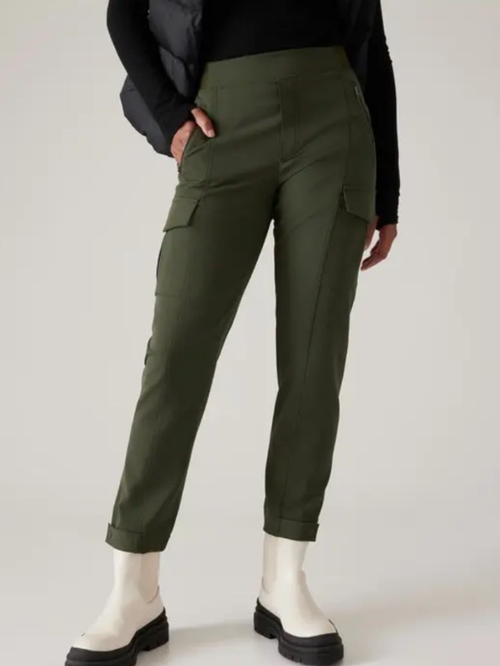 Athleta Endless High Rise Cargo Pants Olive Green Size 16 Travel Work Comfort